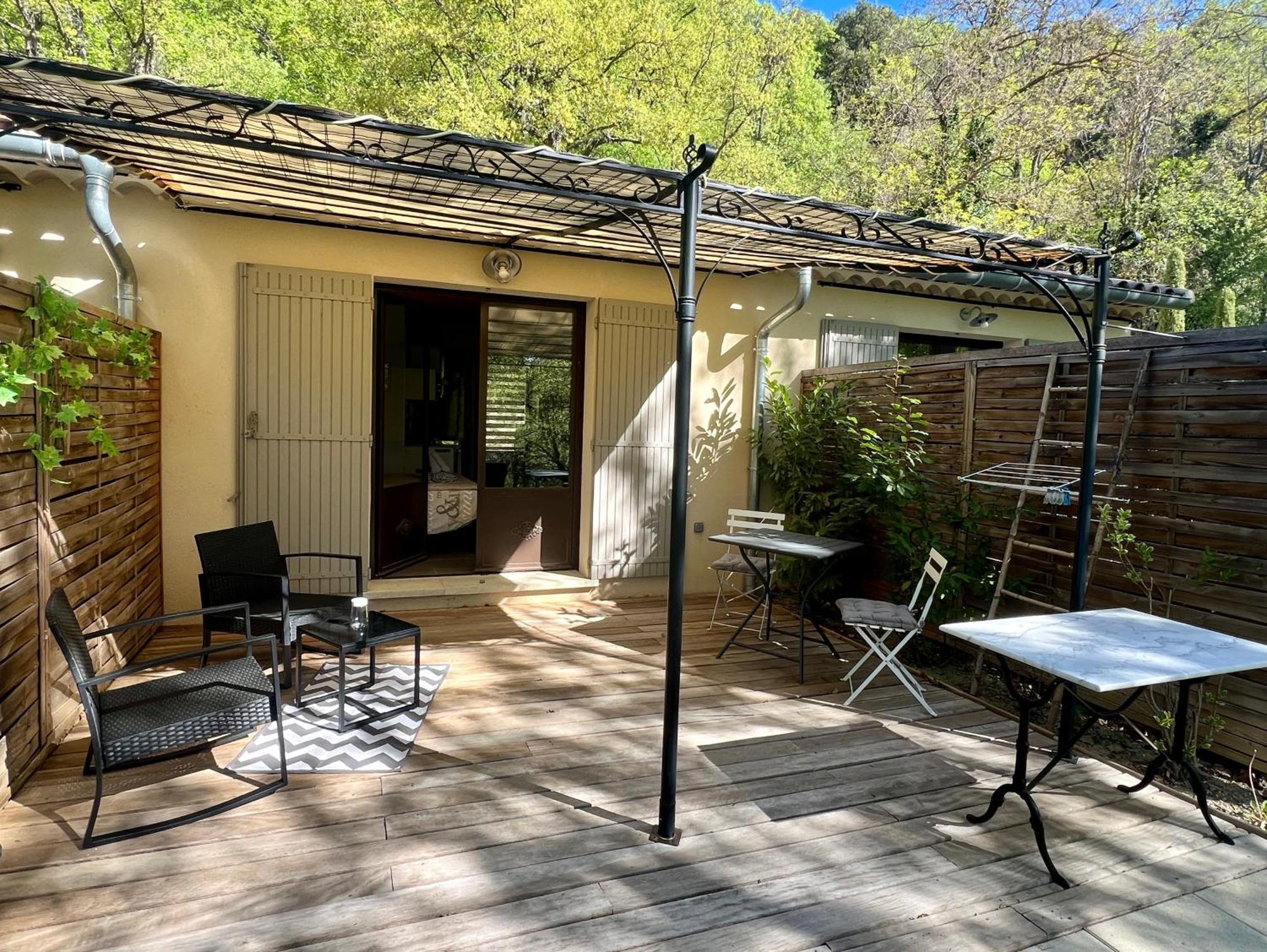 Céreste Gite Nature En Luberon מראה חיצוני תמונה